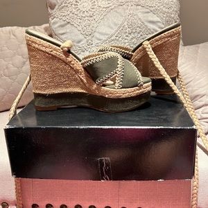 Green Lace up Wedge Heel. Size 9